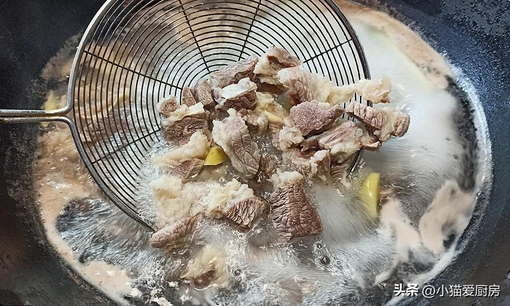 圖片[7]-【番茄土豆燉牛腩】做法步驟圖 湯汁濃稠 年夜飯做來吃不錯-起舞食譜網