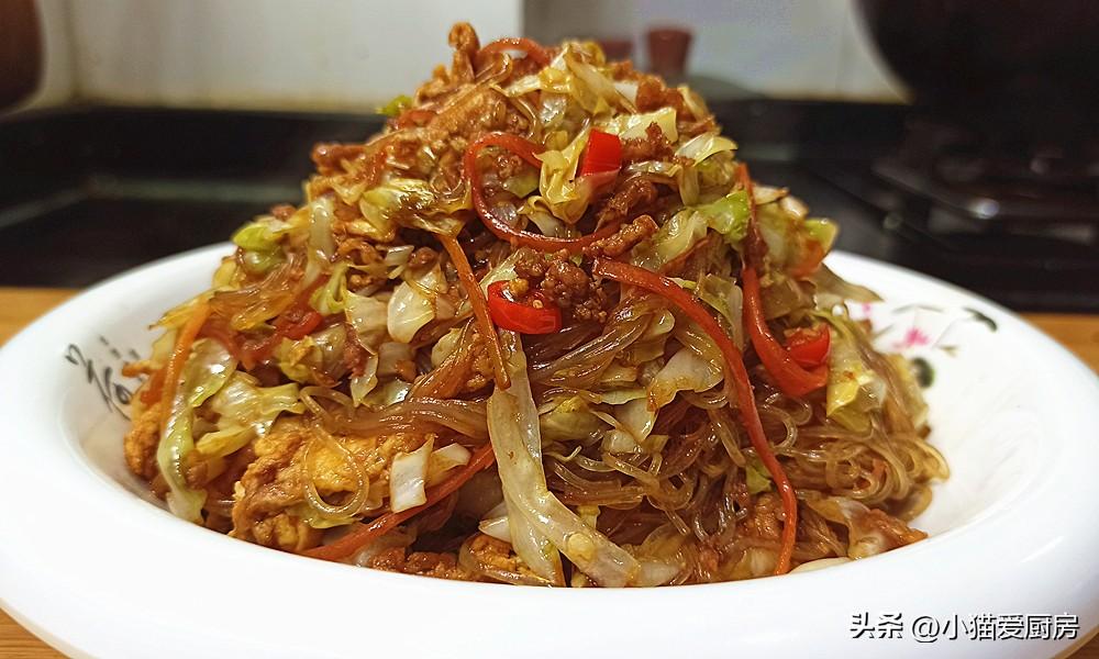 圖片[1]-【包菜炒粉絲】做法步驟圖 鮮香味美不說 而且不粘鍋還不坨-起舞食譜網
