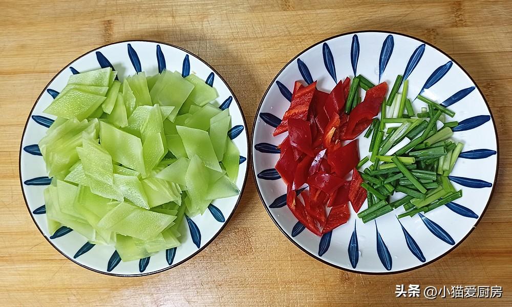 圖片[4]-【小炒萵筍】做法步驟圖 成菜脆嫩爽口 好看還入味-起舞食譜網(wǎng)