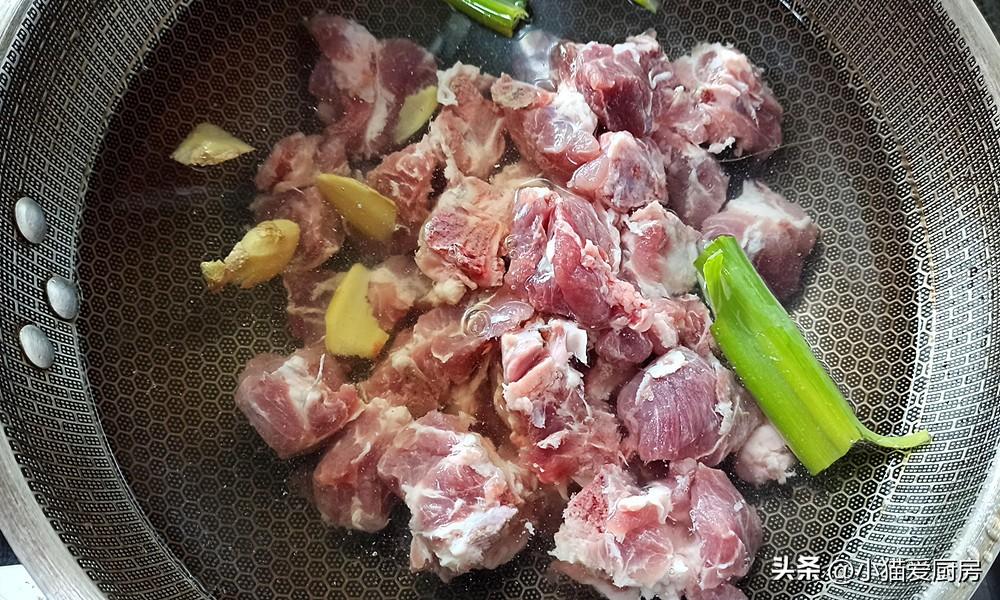 圖片[5]-【香辣醬骨湯面】做法步驟圖 特別營養好吃 孩子來兩碗不夠-起舞食譜網