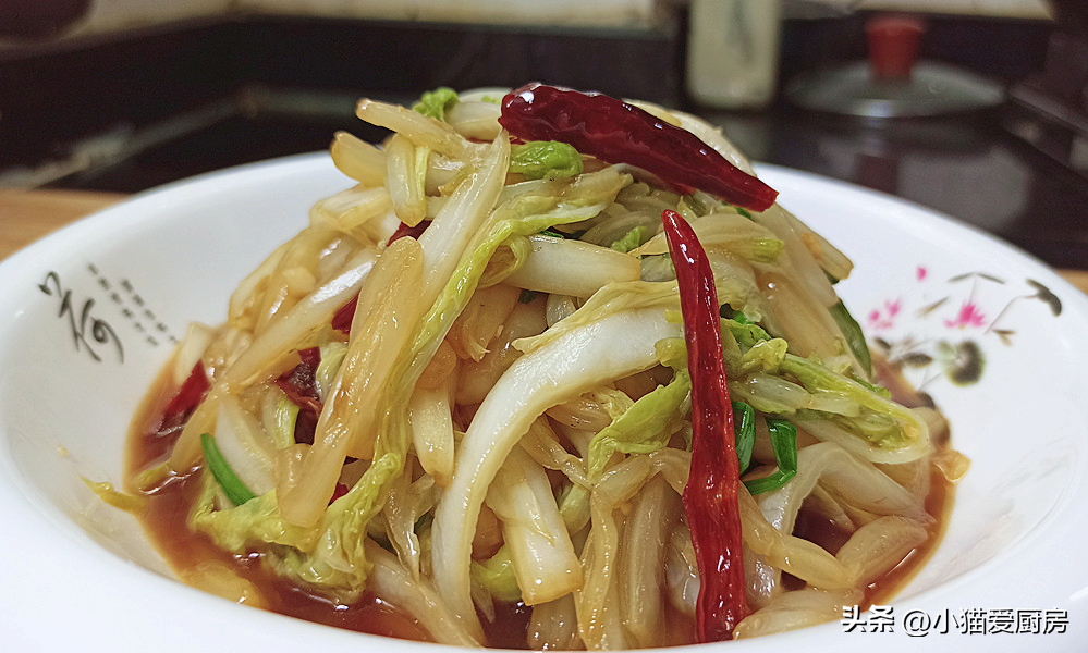 圖片[1]-【酸辣炒白菜】做法步驟圖 酸辣開胃好吃 下飯非常不錯-起舞食譜網