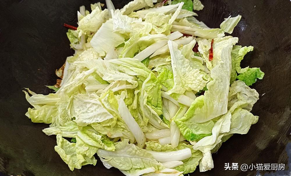 圖片[8]-【酸辣炒白菜】做法步驟圖 酸辣開胃好吃 下飯非常不錯-起舞食譜網