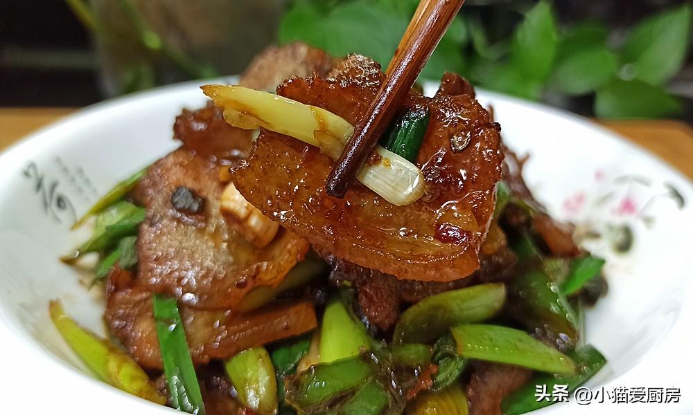 圖片[1]-【蒜苗辣椒回鍋肉】做法步驟圖 成菜肥而不膩 味道不比飯店的-起舞食譜網