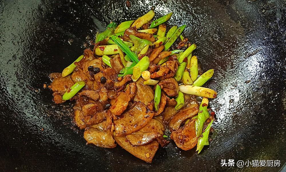 圖片[11]-【蒜苗辣椒回鍋肉】做法步驟圖 成菜肥而不膩 味道不比飯店的-起舞食譜網