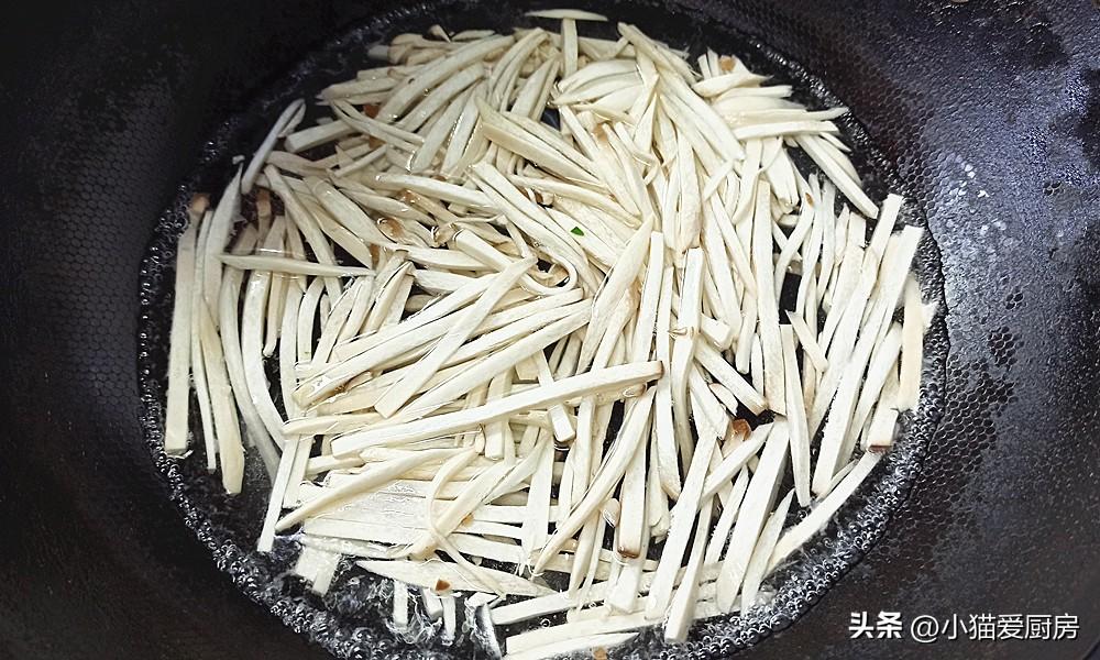 圖片[6]-【韭菜炒杏鮑菇】做法步驟圖  清香微辣特別下飯-起舞食譜網(wǎng)