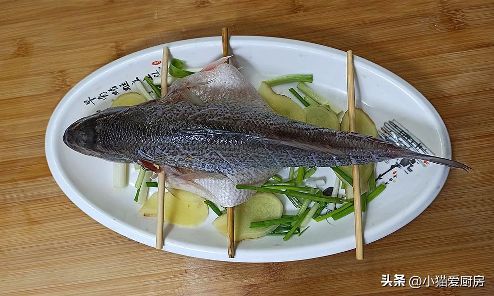 圖片[7]-【清蒸鱸魚】做法步驟圖 魚肉鮮嫩不腥不柴 元宵節做來吃-起舞食譜網