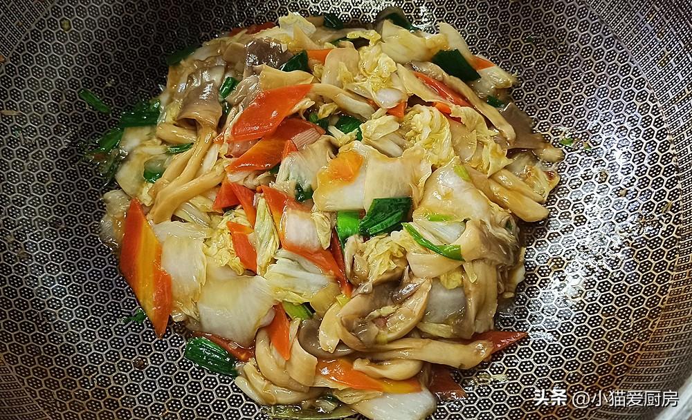 圖片[11]-【大白菜炒蘑菇】做法步驟圖 我家一周至少吃三次 比肉香-起舞食譜網(wǎng)