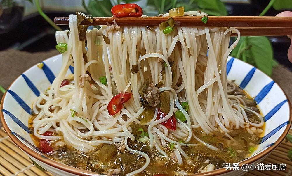 圖片[2]-【酸菜肉末湯面】做法步驟圖 香氣四溢 連吃8天都不膩-起舞食譜網