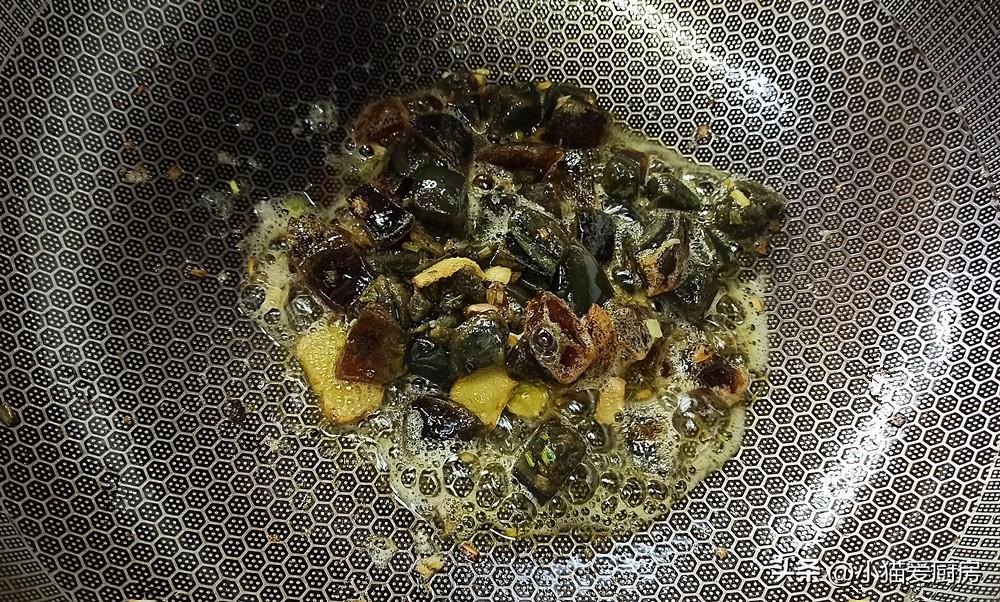 圖片[3]-【皮蛋肉片湯】做法步驟圖 湯汁奶白味道鮮美 適合冷天的一道-起舞食譜網(wǎng)
