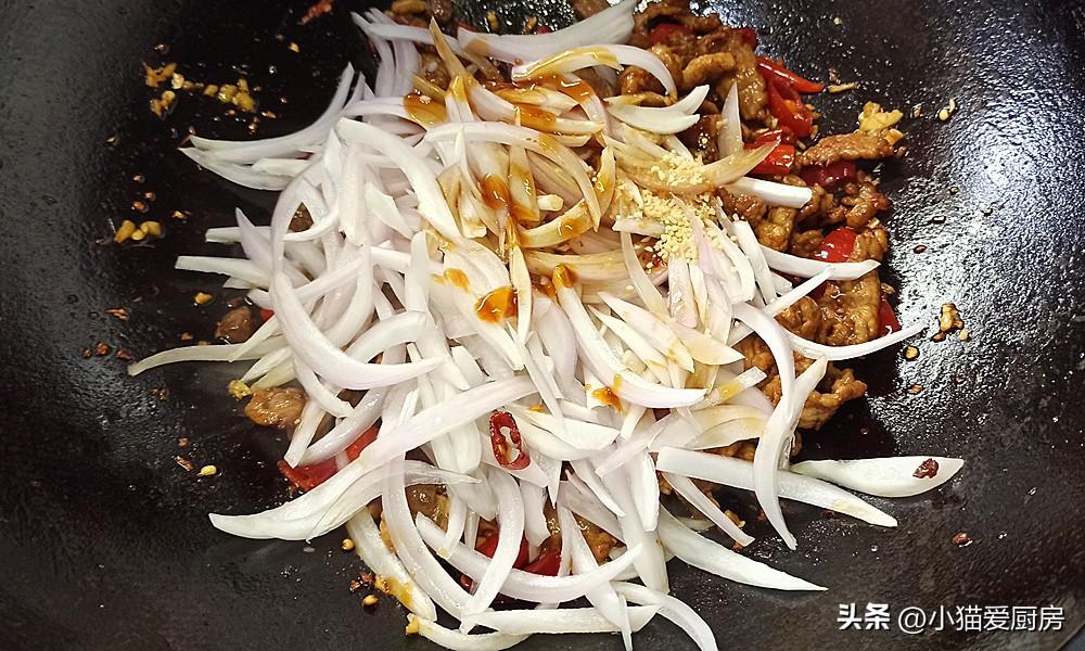圖片[8]-【洋蔥泡椒炒肉】做法步驟圖 成菜鮮香微辣 下飯又下酒-起舞食譜網(wǎng)