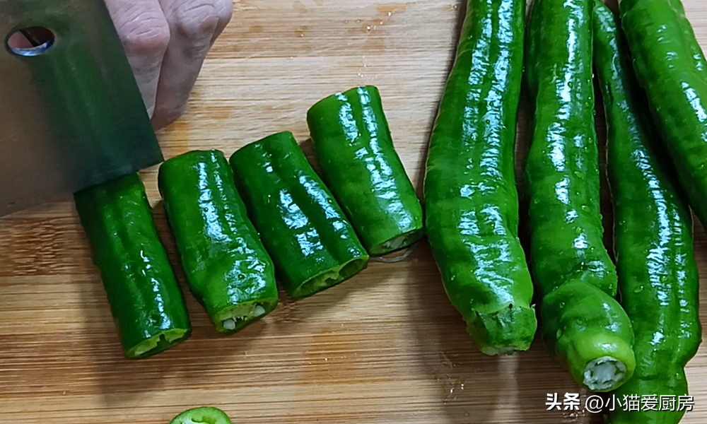 圖片[5]-【虎皮尖椒金針菇】做法步驟圖 香辣過癮 一次能吃3碗飯-起舞食譜網(wǎng)