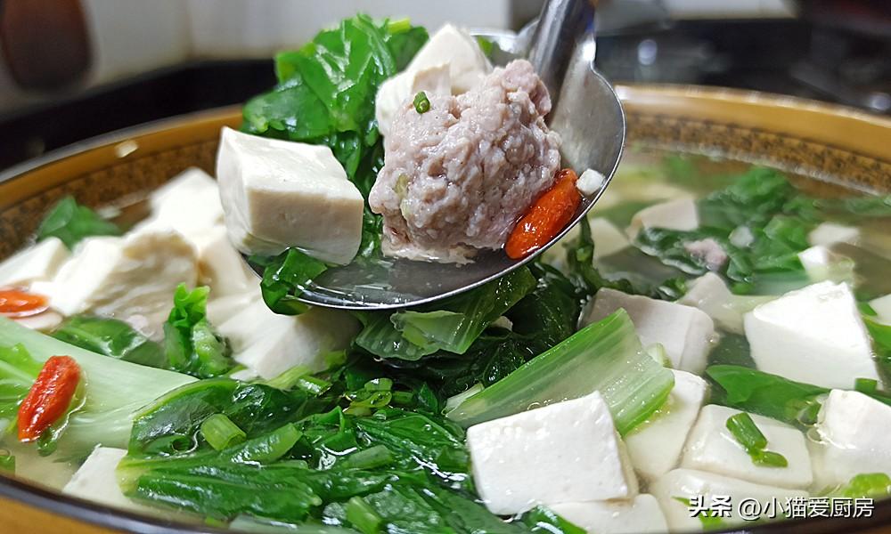 圖片[1]-【豆腐白菜湯丸子】做法步驟圖 味道清淡爽口 夏天吃特別舒服-起舞食譜網