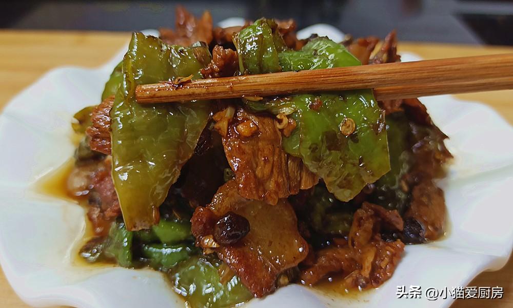 圖片[1]-【虎皮尖椒炒肉】做法步驟圖 香辣過癮 太下飯了-起舞食譜網(wǎng)