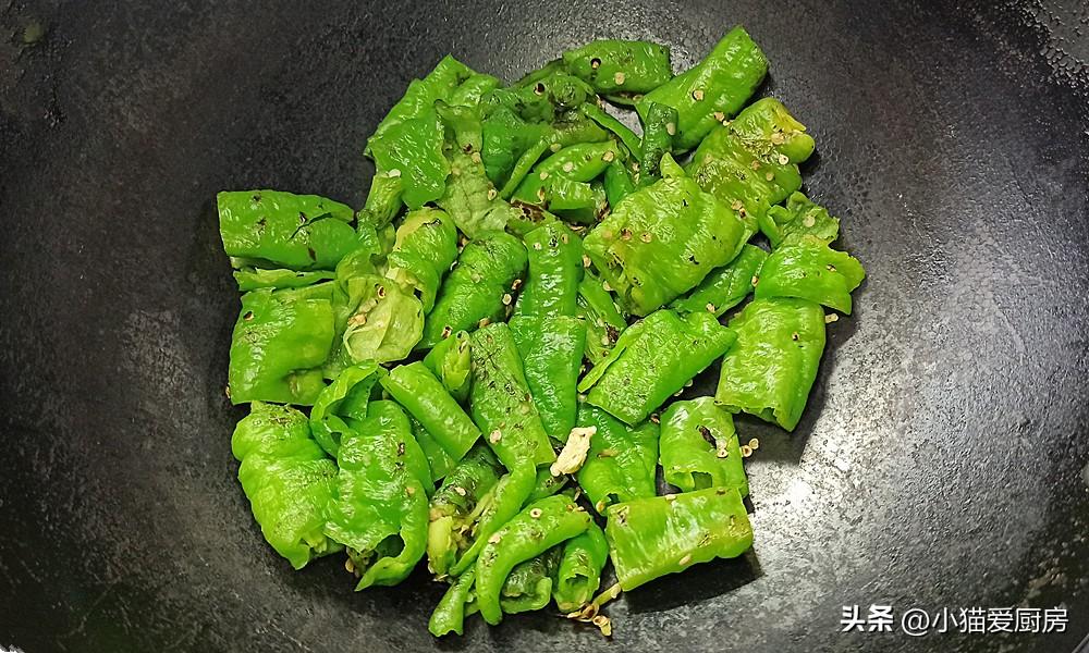 圖片[6]-【虎皮尖椒炒肉】做法步驟圖 香辣過癮 太下飯了-起舞食譜網(wǎng)