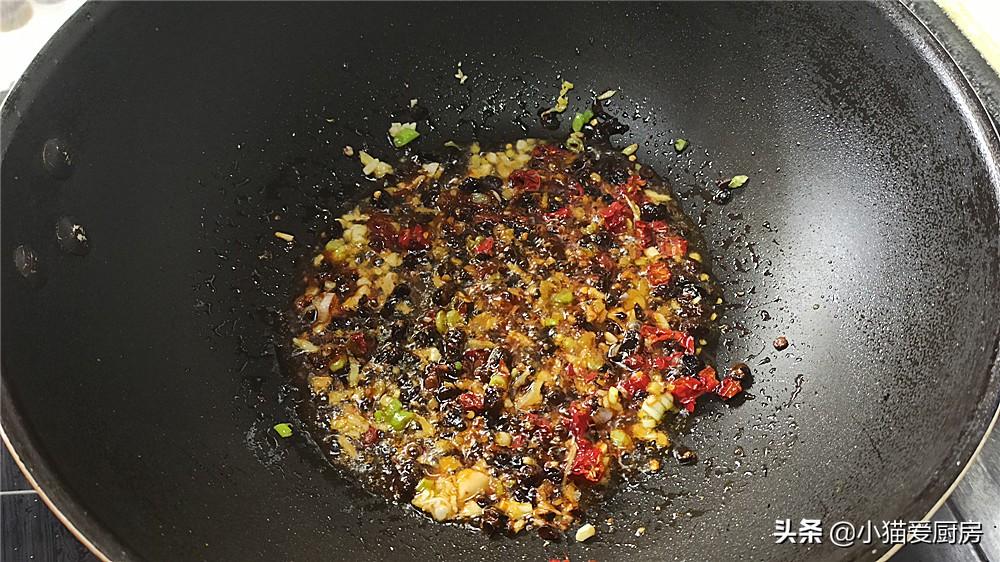 圖片[9]-【豆豉紅燒白條魚】做法步驟圖 做出來鮮香微辣 下飯真香-起舞食譜網(wǎng)