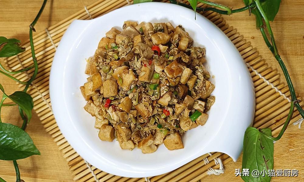 圖片[2]-【香椿芽雞蛋炒豆腐】做法步驟圖 其實(shí)加上豆腐一起炒 味道那-起舞食譜網(wǎng)