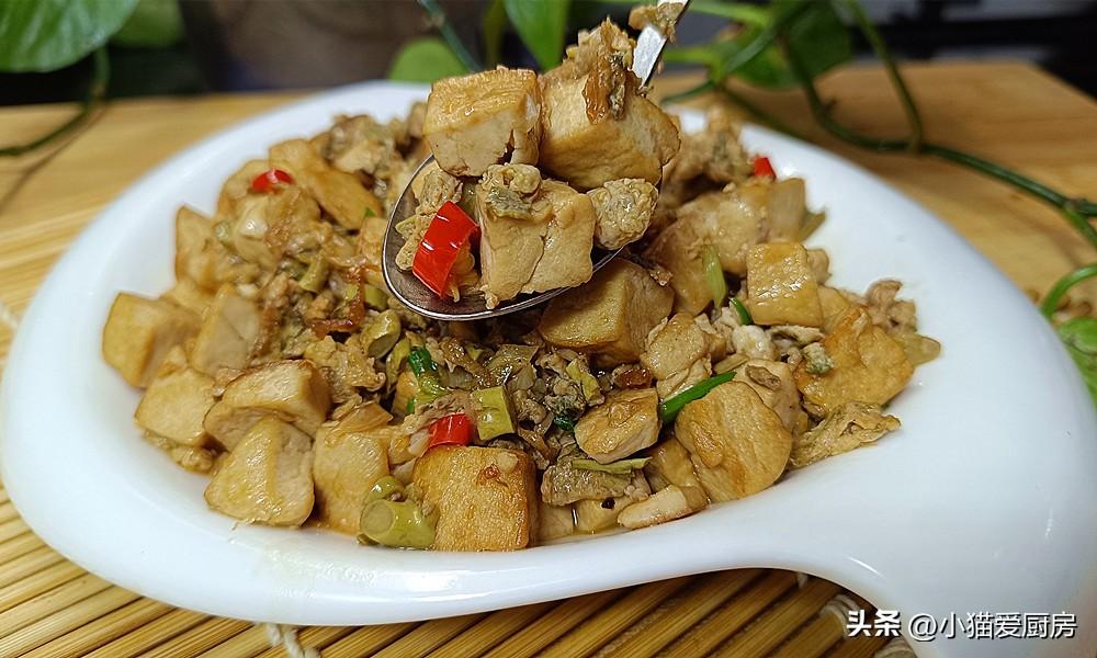 圖片[3]-【香椿芽雞蛋炒豆腐】做法步驟圖 其實(shí)加上豆腐一起炒 味道那-起舞食譜網(wǎng)
