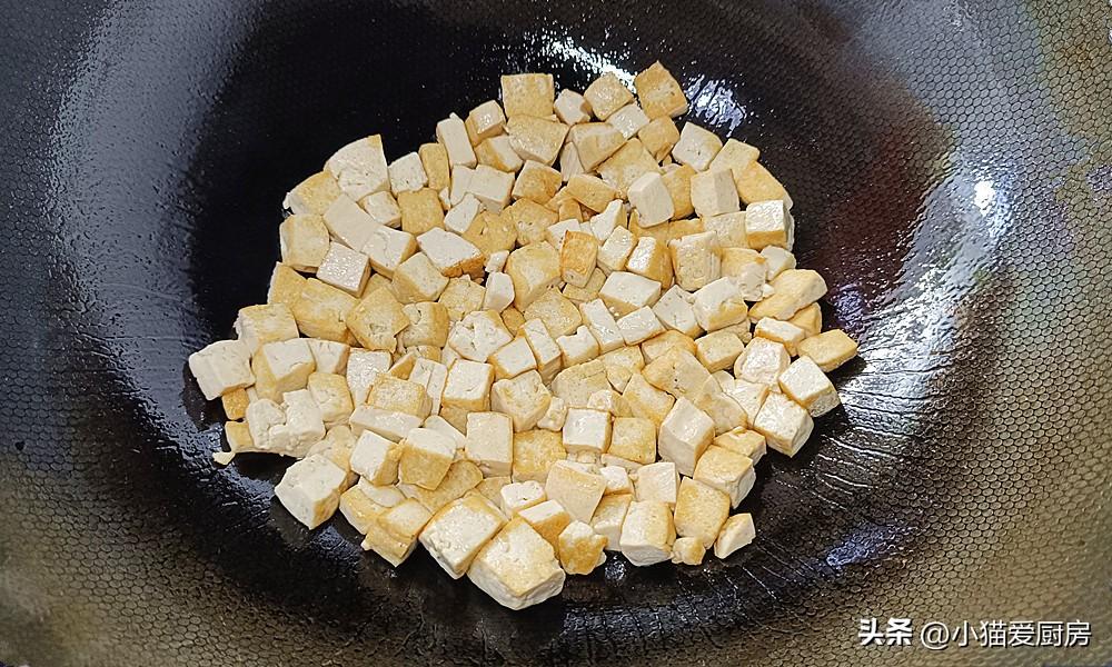 圖片[8]-【香椿芽雞蛋炒豆腐】做法步驟圖 其實(shí)加上豆腐一起炒 味道那-起舞食譜網(wǎng)