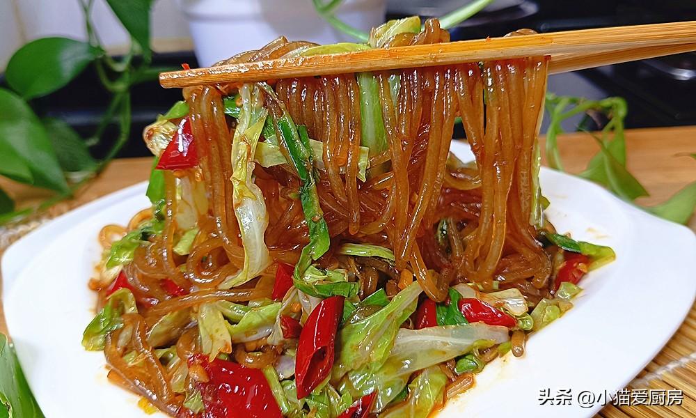 圖片[1]-【川味包菜炒粉條】做法步驟圖 酸辣開胃 特別下飯-起舞食譜網