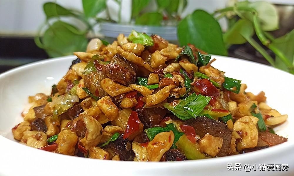 圖片[1]-【蔫蘿卜炒臘肉】做法步驟圖 放點臘肉簡單一炒 口感和味道都-起舞食譜網