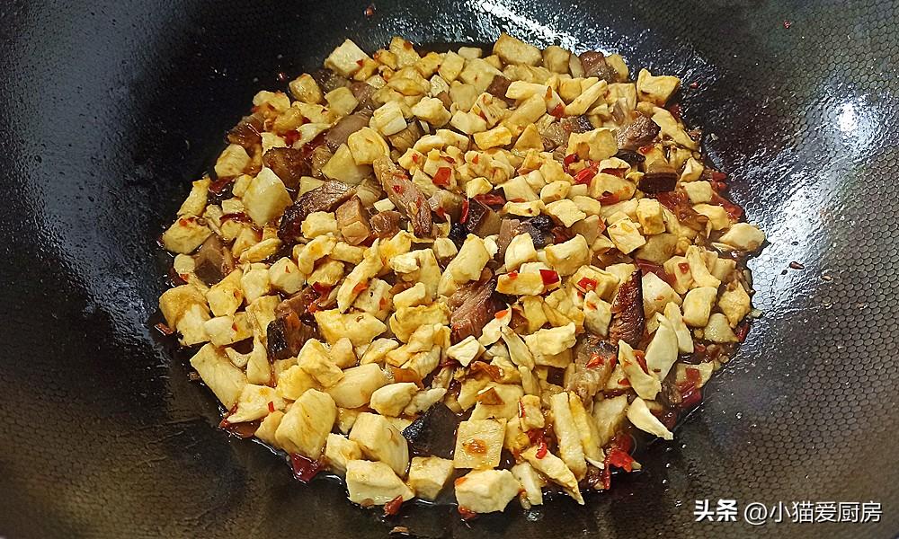 圖片[8]-【蔫蘿卜炒臘肉】做法步驟圖 放點臘肉簡單一炒 口感和味道都-起舞食譜網