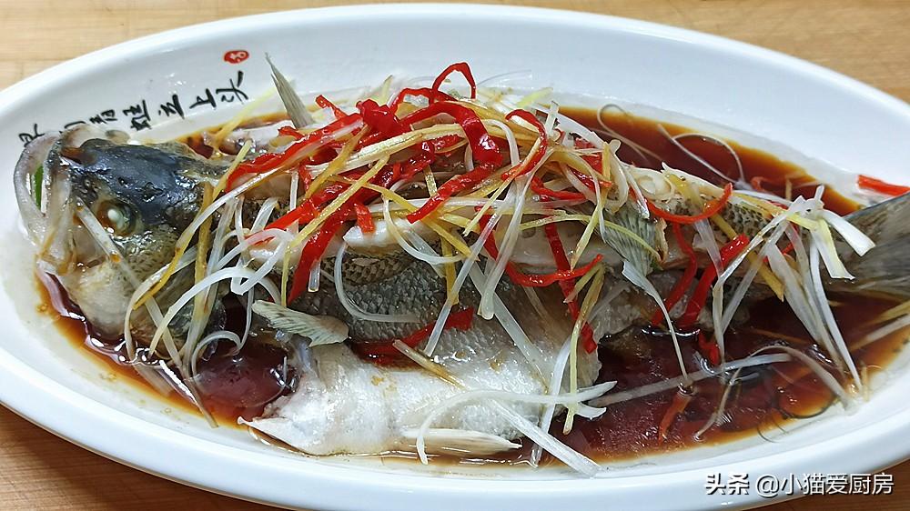 圖片[11]-【清蒸鱸魚】做法步驟圖 魚肉鮮嫩細膩 年夜飯做來吃-起舞食譜網
