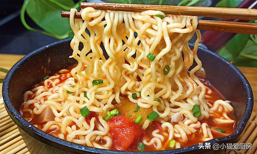 圖片[2]-【西紅柿土豆泡面】做法步驟圖 太香了 最后連湯汁都不剩-起舞食譜網(wǎng)