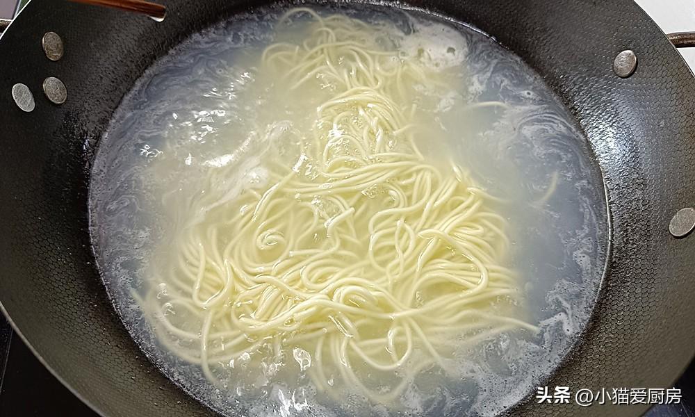 圖片[6]-【家常武漢熱干面】做法步驟圖 用料豐富 香辣好吃-起舞食譜網(wǎng)