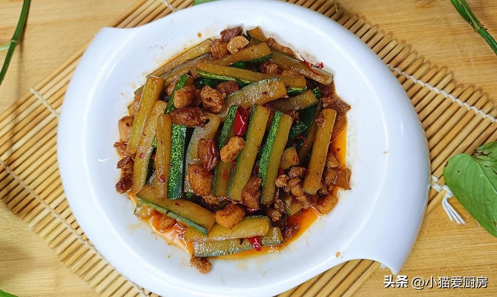 圖片[2]-【黃瓜炒肉】做法步驟圖 非常解油膩 一次3碗米飯都不夠-起舞食譜網