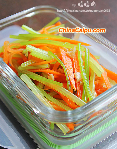 涼拌芹菜胡蘿卜絲