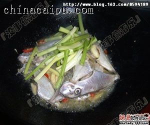 清燜剝皮魚