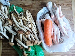 茶樹菇煲鳳爪