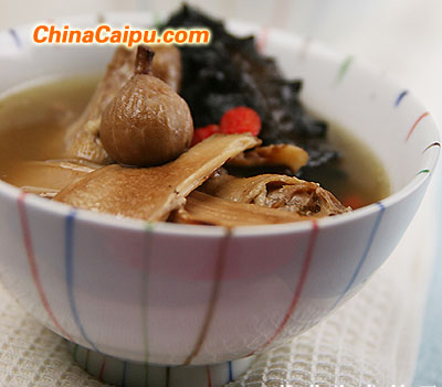 松茸海參鴿子湯