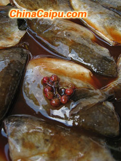 香烤剝皮魚