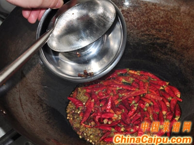 【麻辣干鍋排骨】世界杯必備吶（辣）喊利器